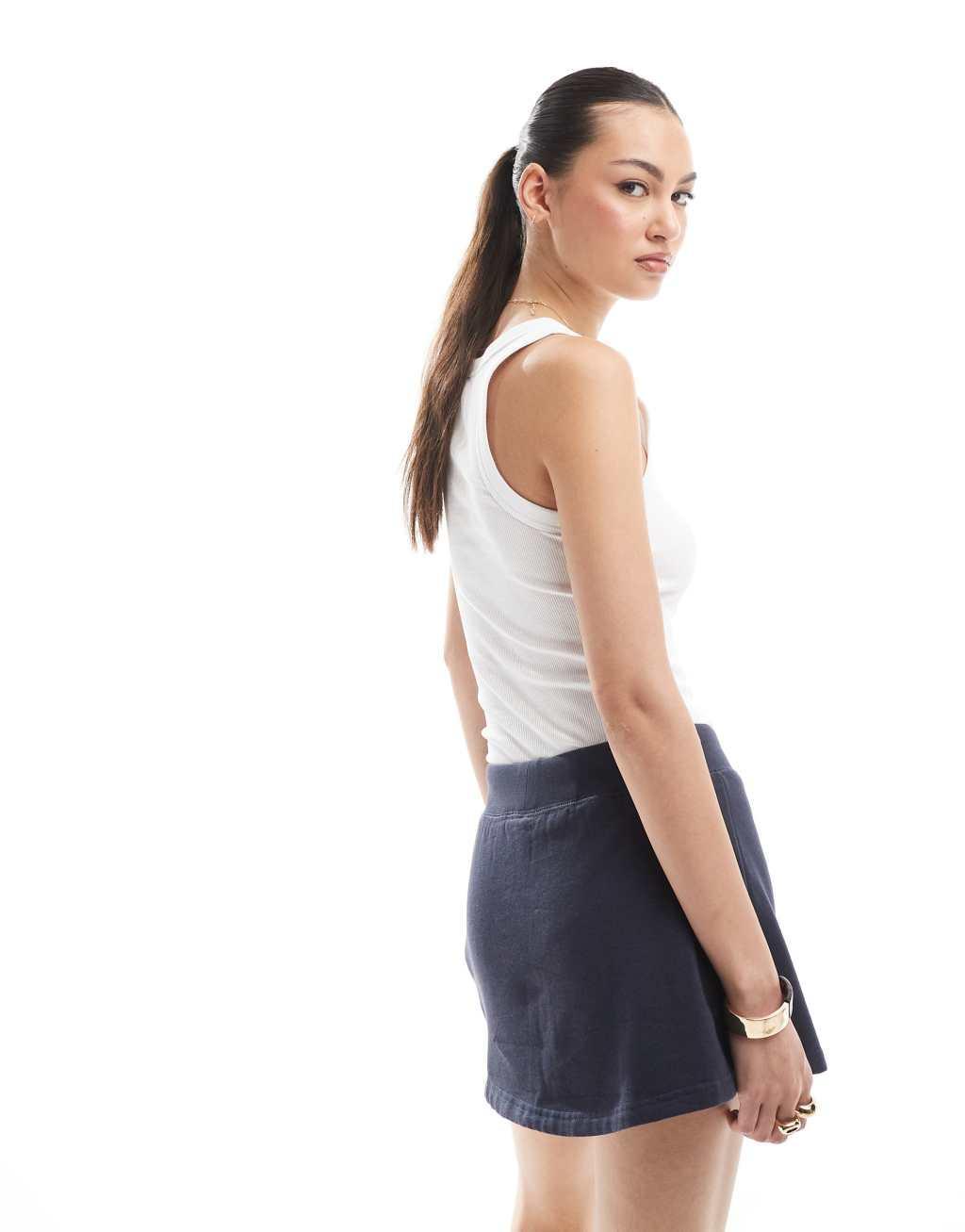 Stradivarius skort in navy Product Image