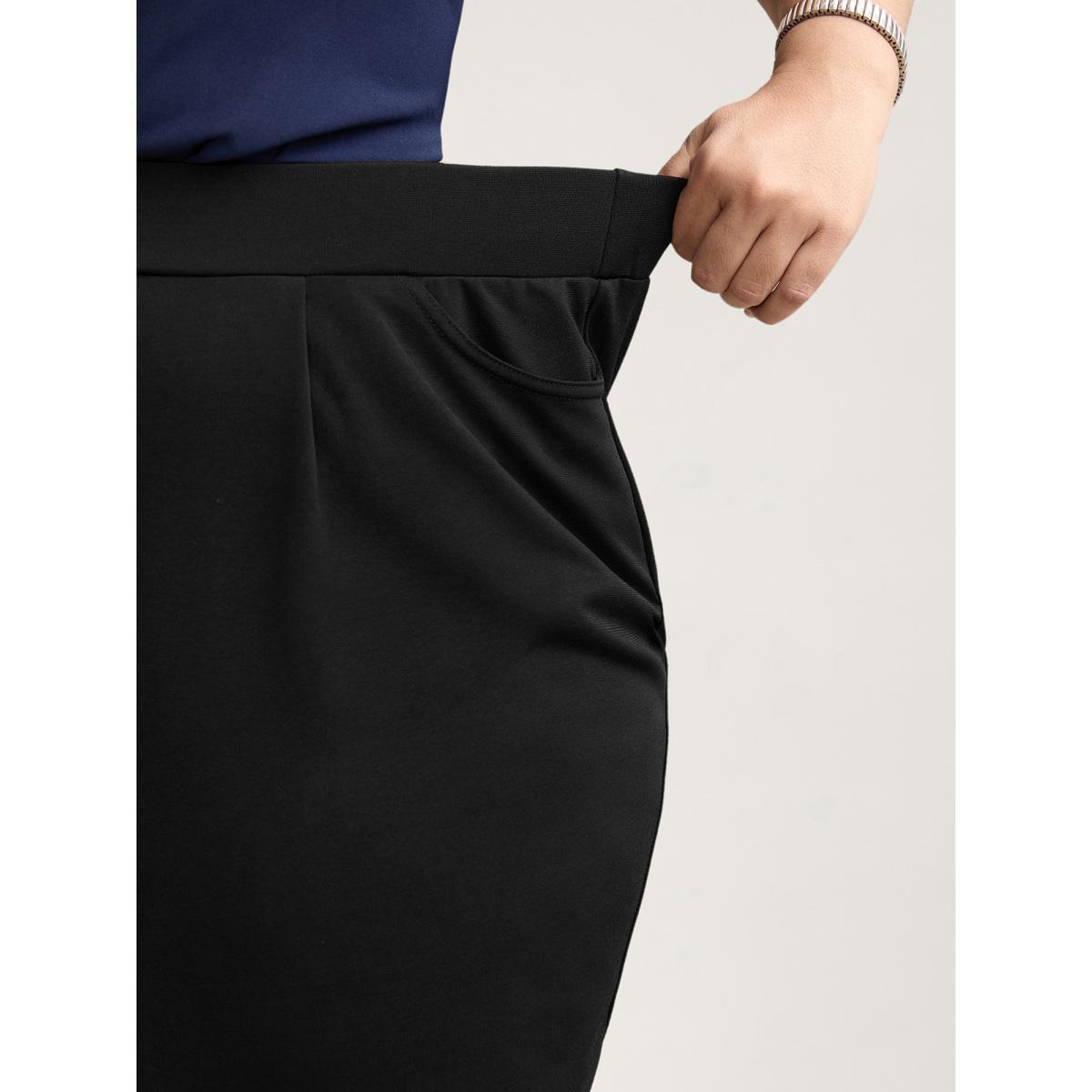 Plus Size Pleated Stretchy Waist Skinny-Fit Pants Women Black Workwear Essentials Bodycon Mid Rise Work Pants BloomChic 30/6X Product Image