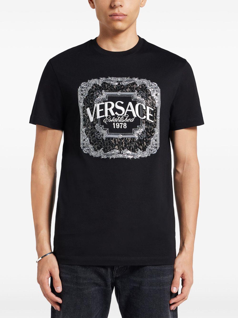 logo-embroidered T-shirt Product Image