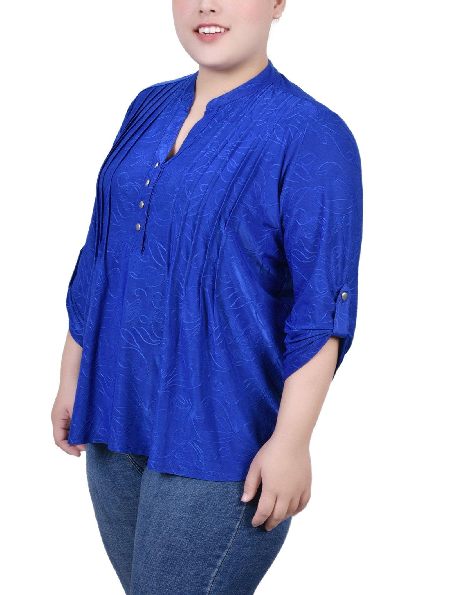Surf The Web 3/4 Roll Tab Pullover Top - Plus Product Image