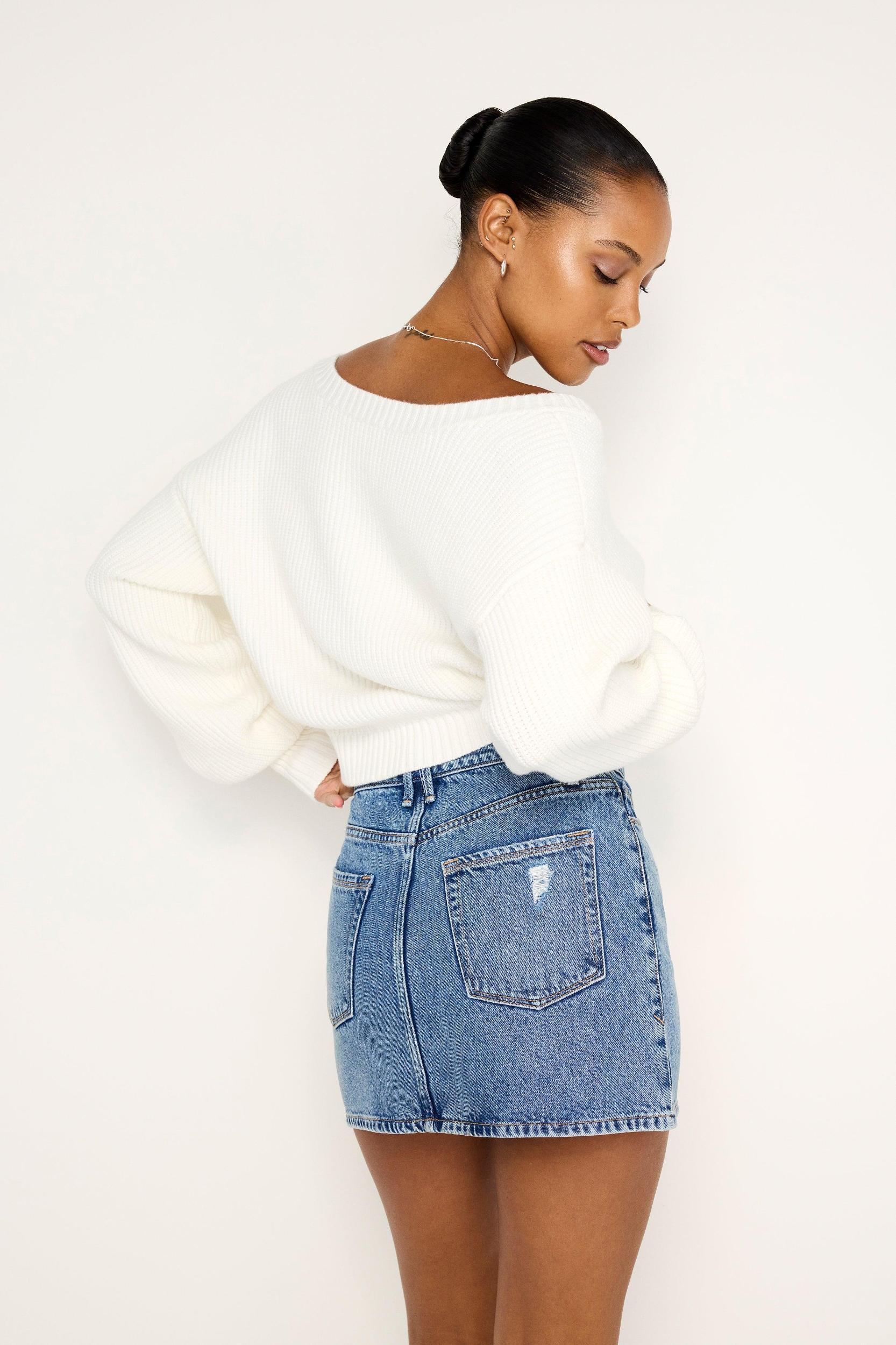 COZY DEEP V SWEATER | IVORY001 Product Image