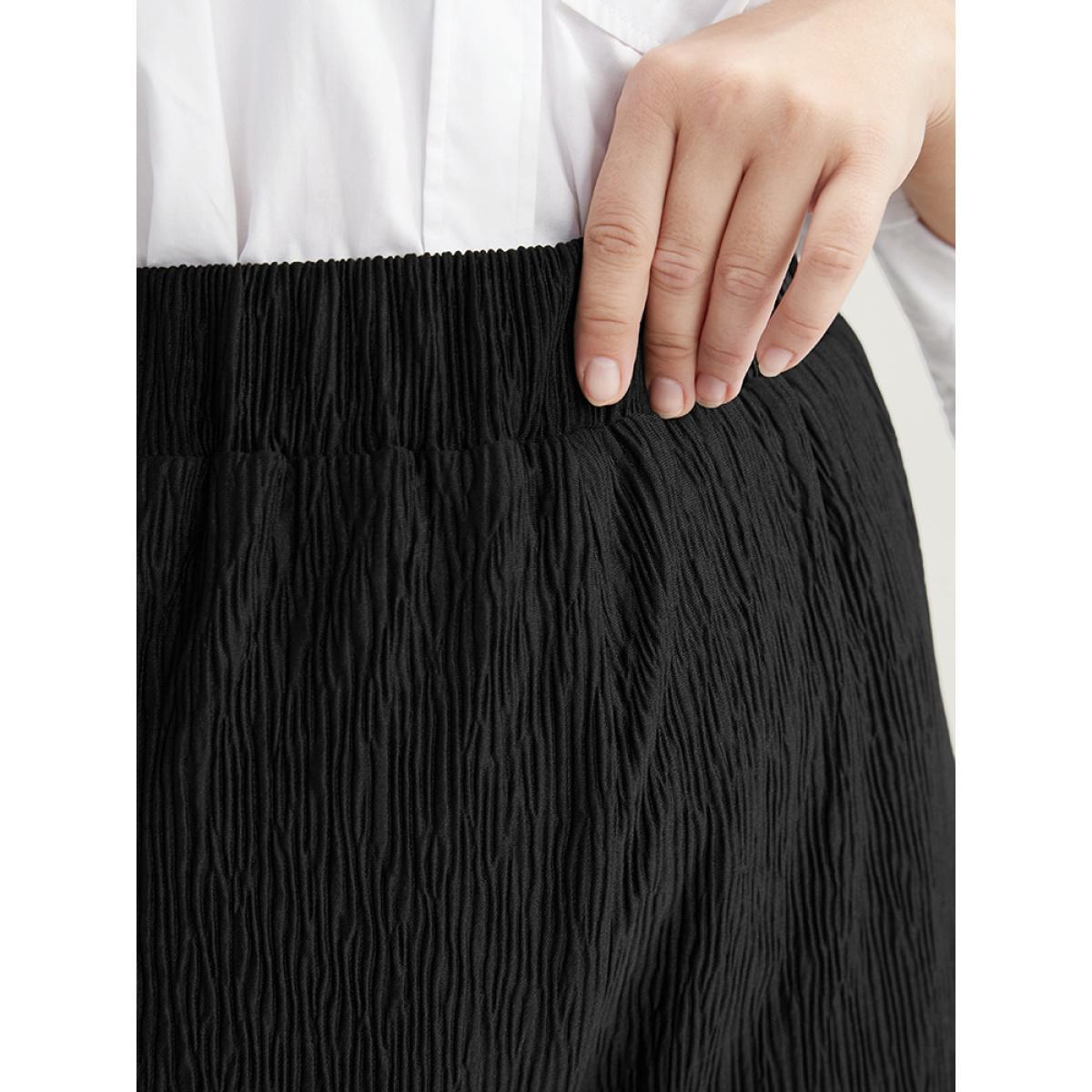 Plus Size Solid Pocket Textured Elastic Waist Pants Women Black Casual Mid Rise Dailywear Pants BloomChic 18-20/2X Product Image