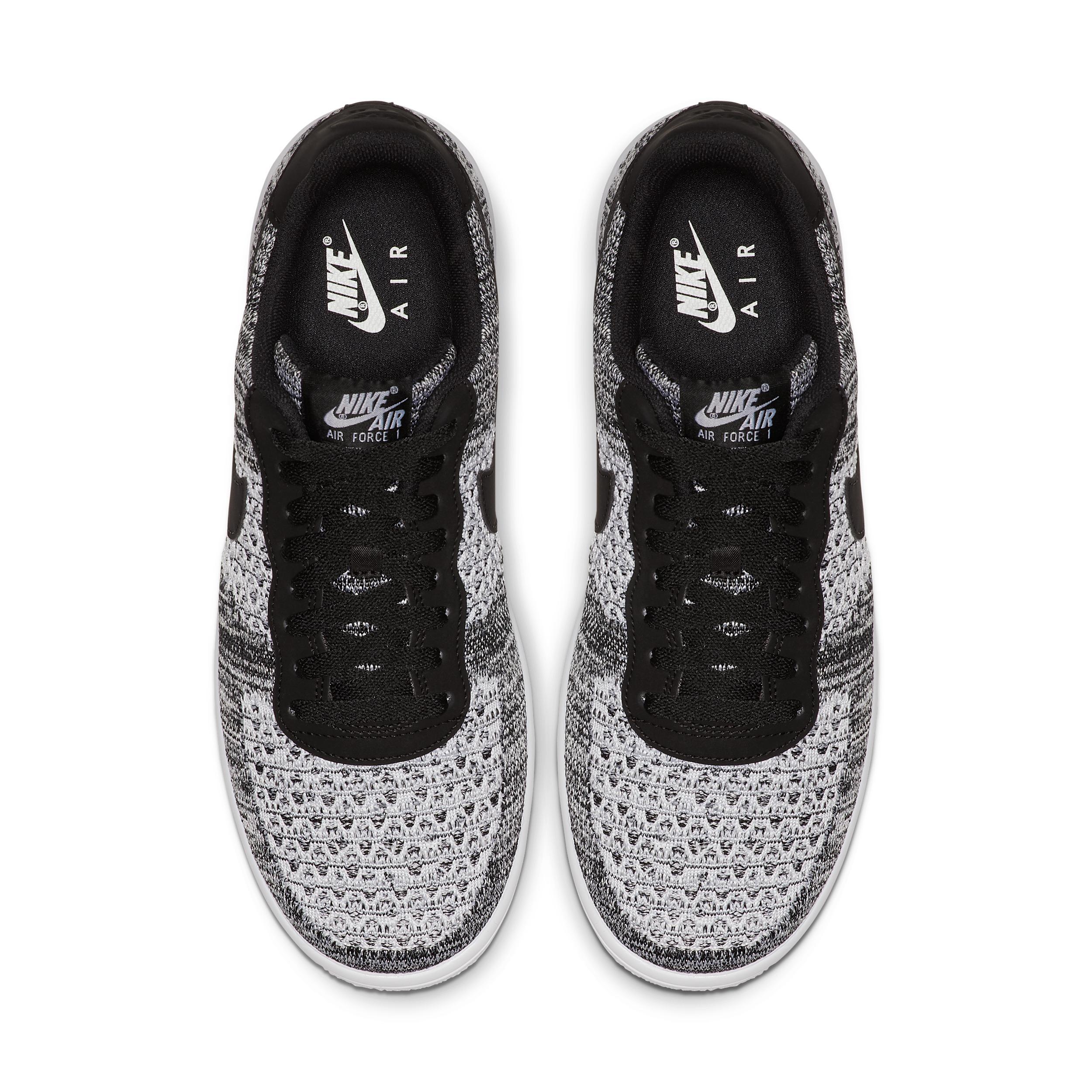 Nike Men's Air Force 1 Flyknit 2.0 Shoes Product Image