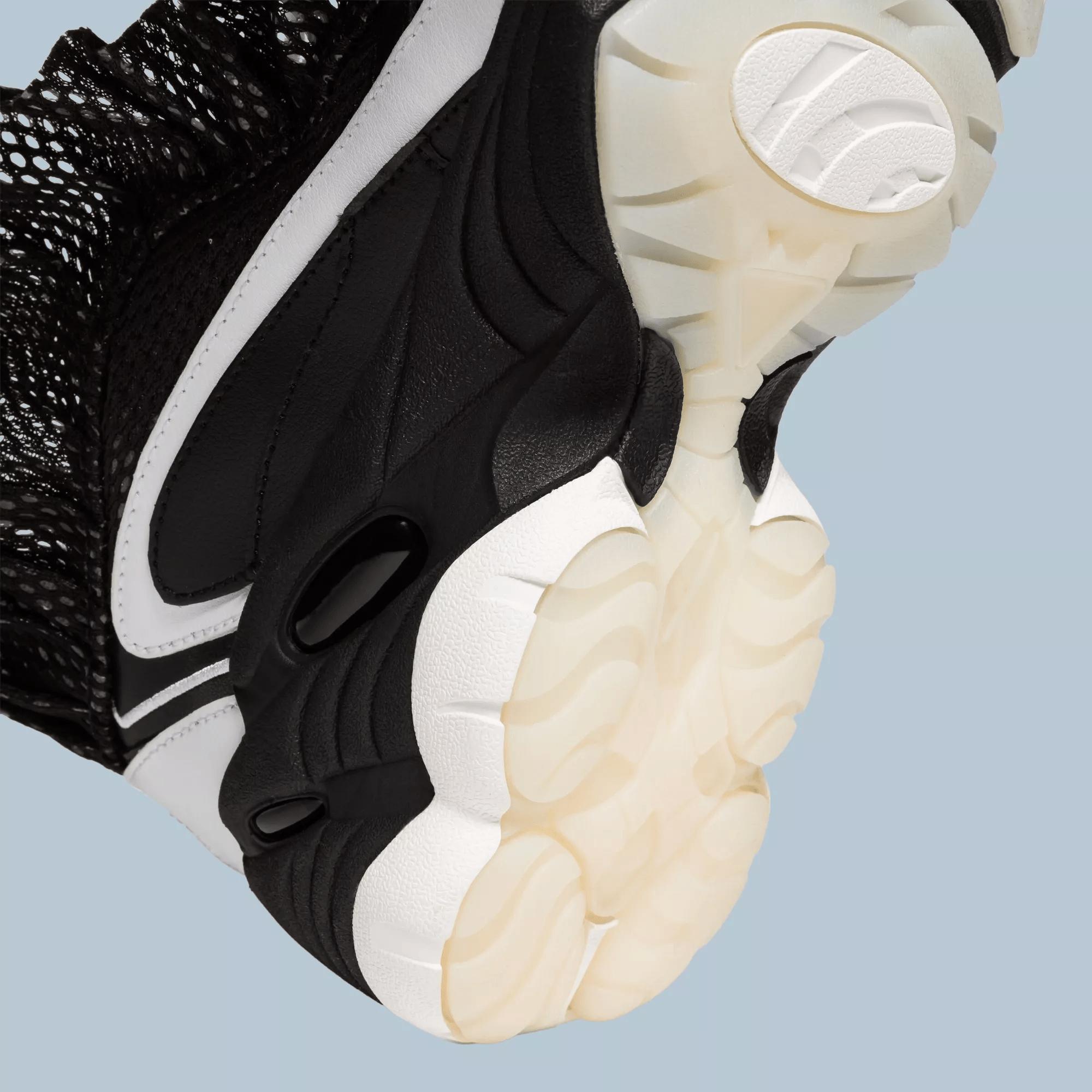 Women's DMX Ruffle LTD Shoes Female Product Image
