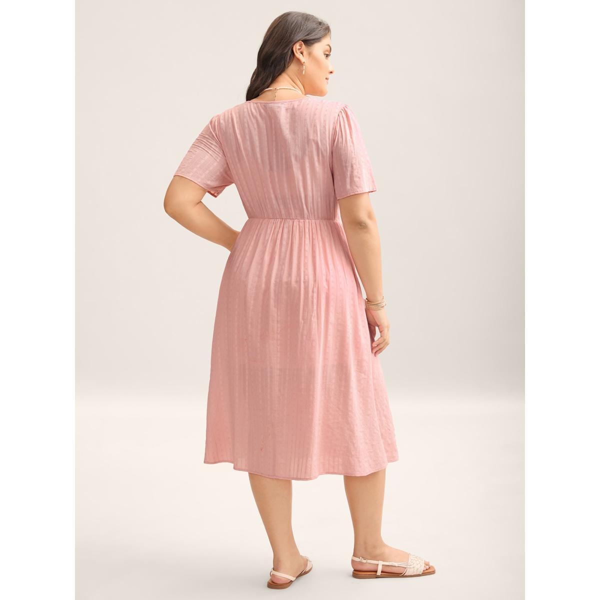 Plus Size Cotton Textured Shirred Bodice Pleated Midi Dress Crepe Women Round Neck Sleeveless Curvy BloomChic 10/M Product Image