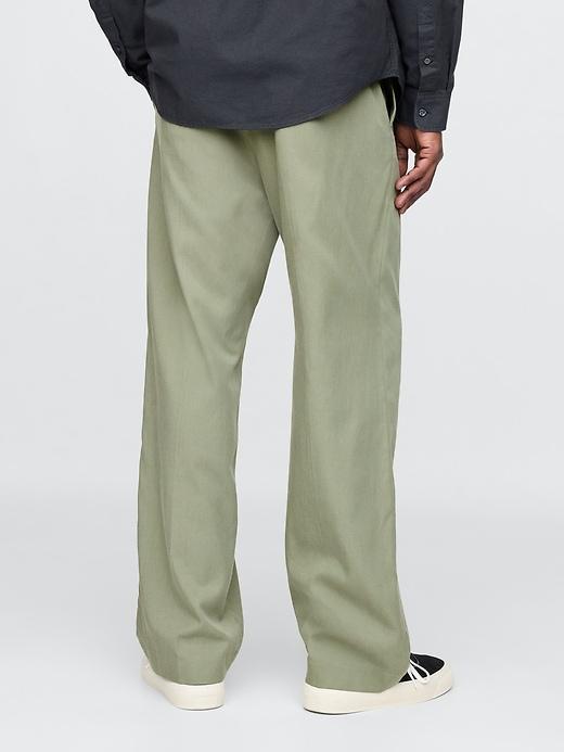 UltraSoft Pleated Trousers Product Image