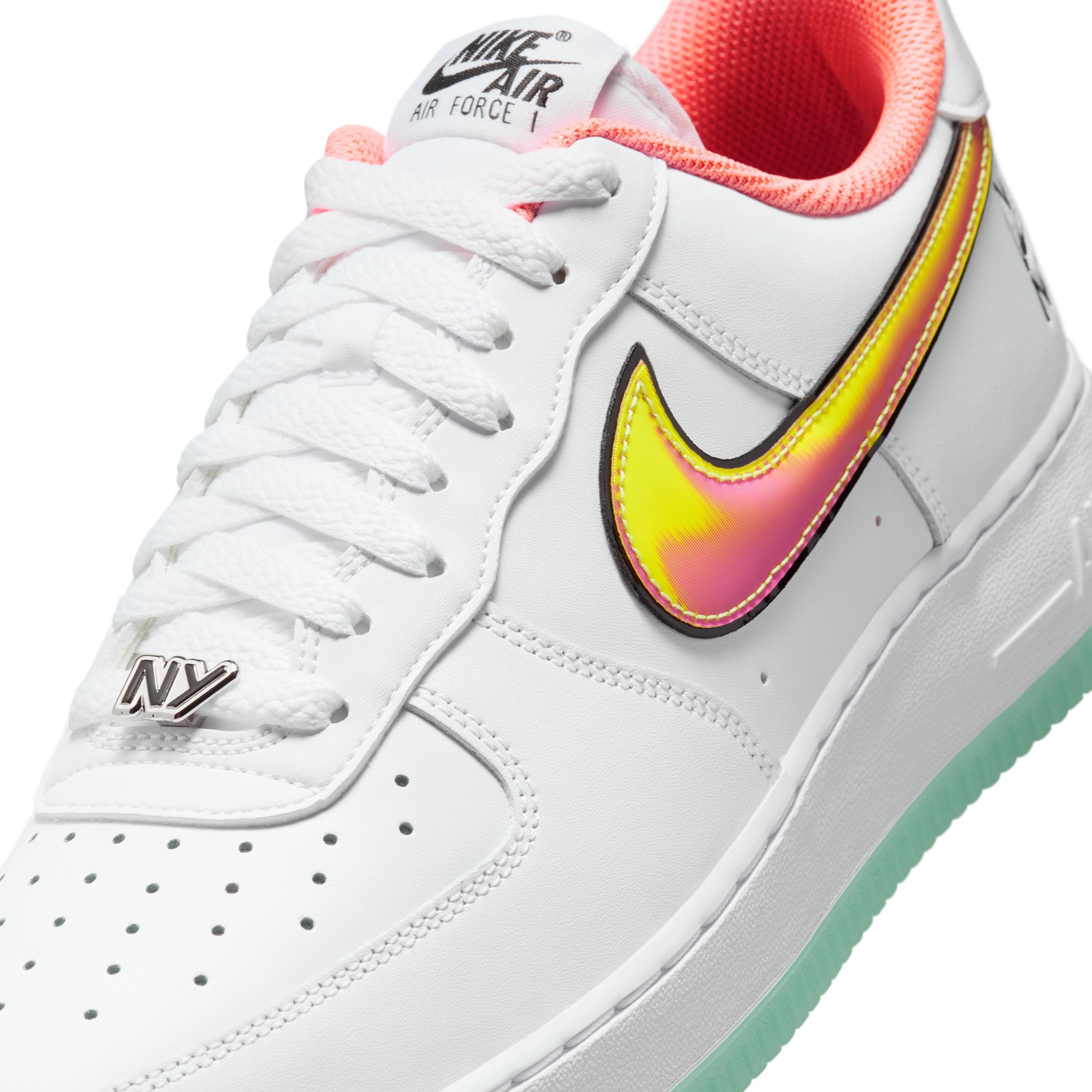 Nike Men's Air Force 1 '07 Shoes Product Image