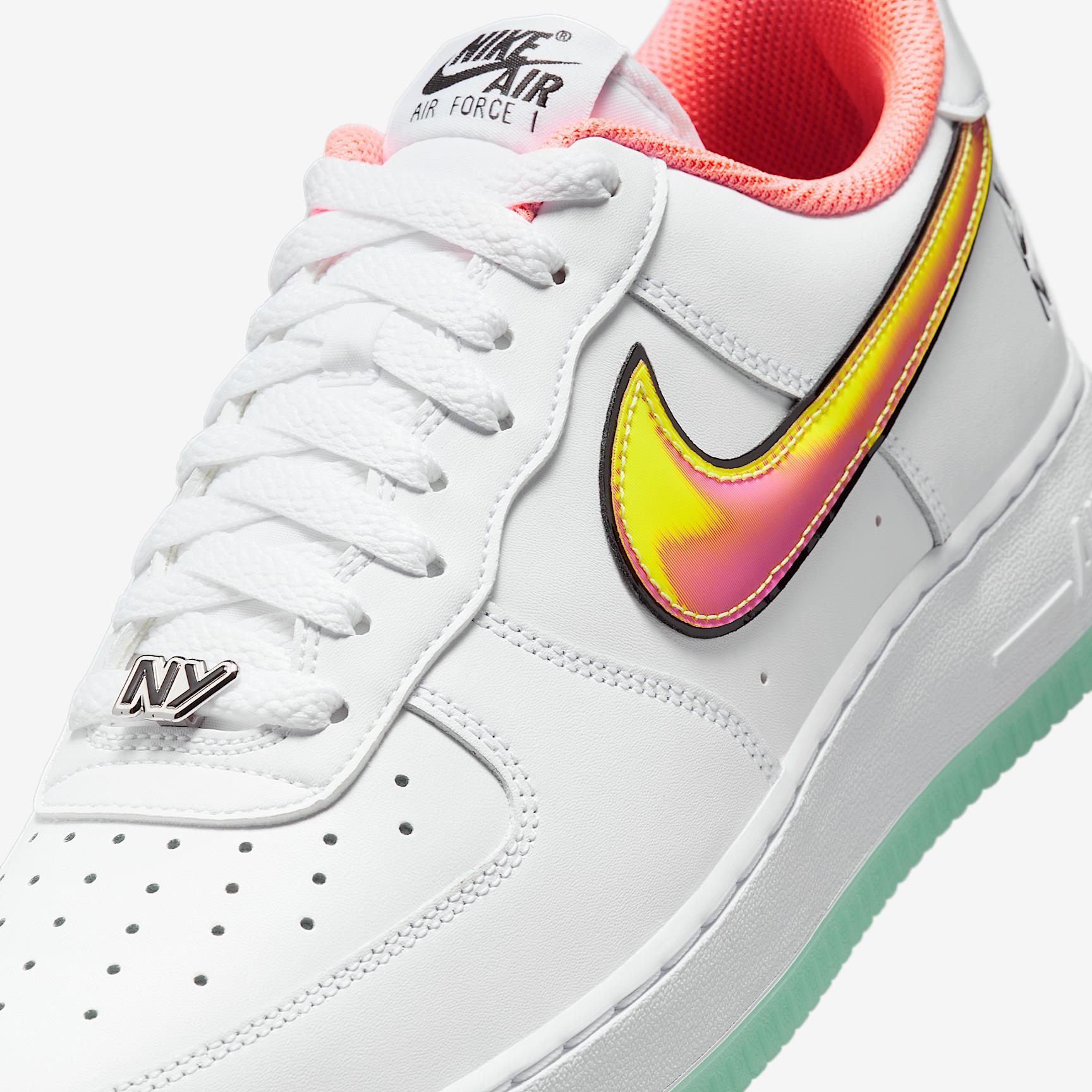 Nike Men's Air Force 1 '07 Shoes Product Image