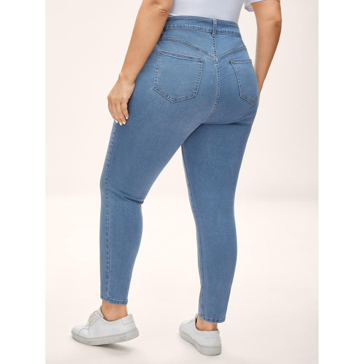 Plus Size Classic Skinny-Fit Mid Rise Jeans Women Denimblue Medium stretch Slanted pocket Jeans BloomChic 18/2X Product Image