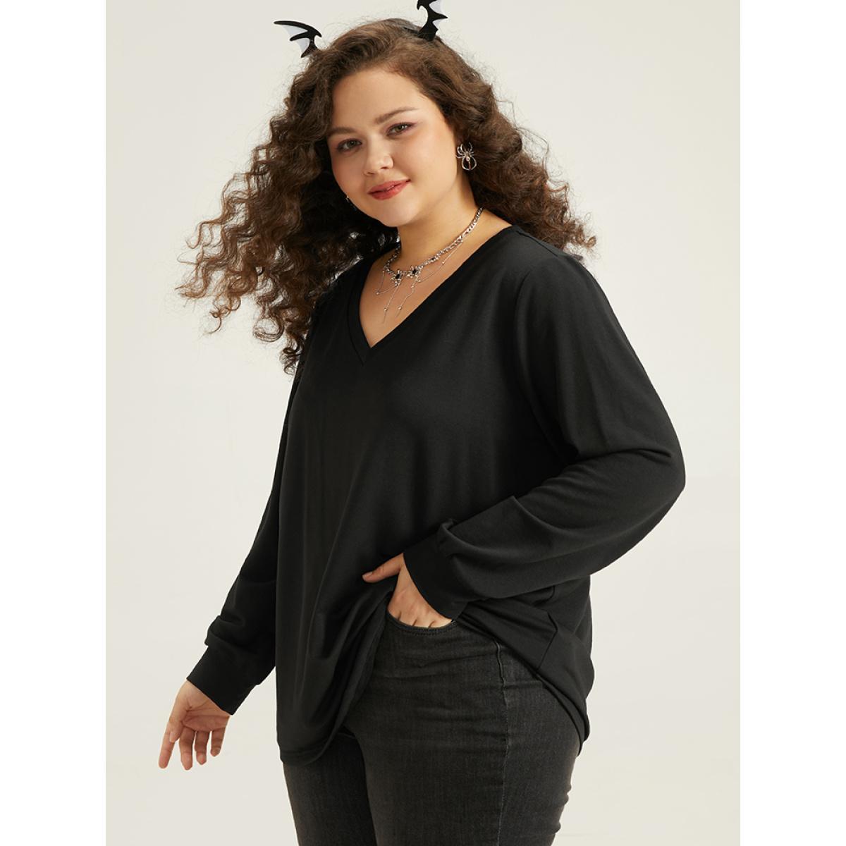 Plus Size Halloween Wing Print Elastic Cuffs Sweatshirt Women Black Casual Printed V-neck Dailywear Sweatshirts BloomChic 14-16/1X Product Image