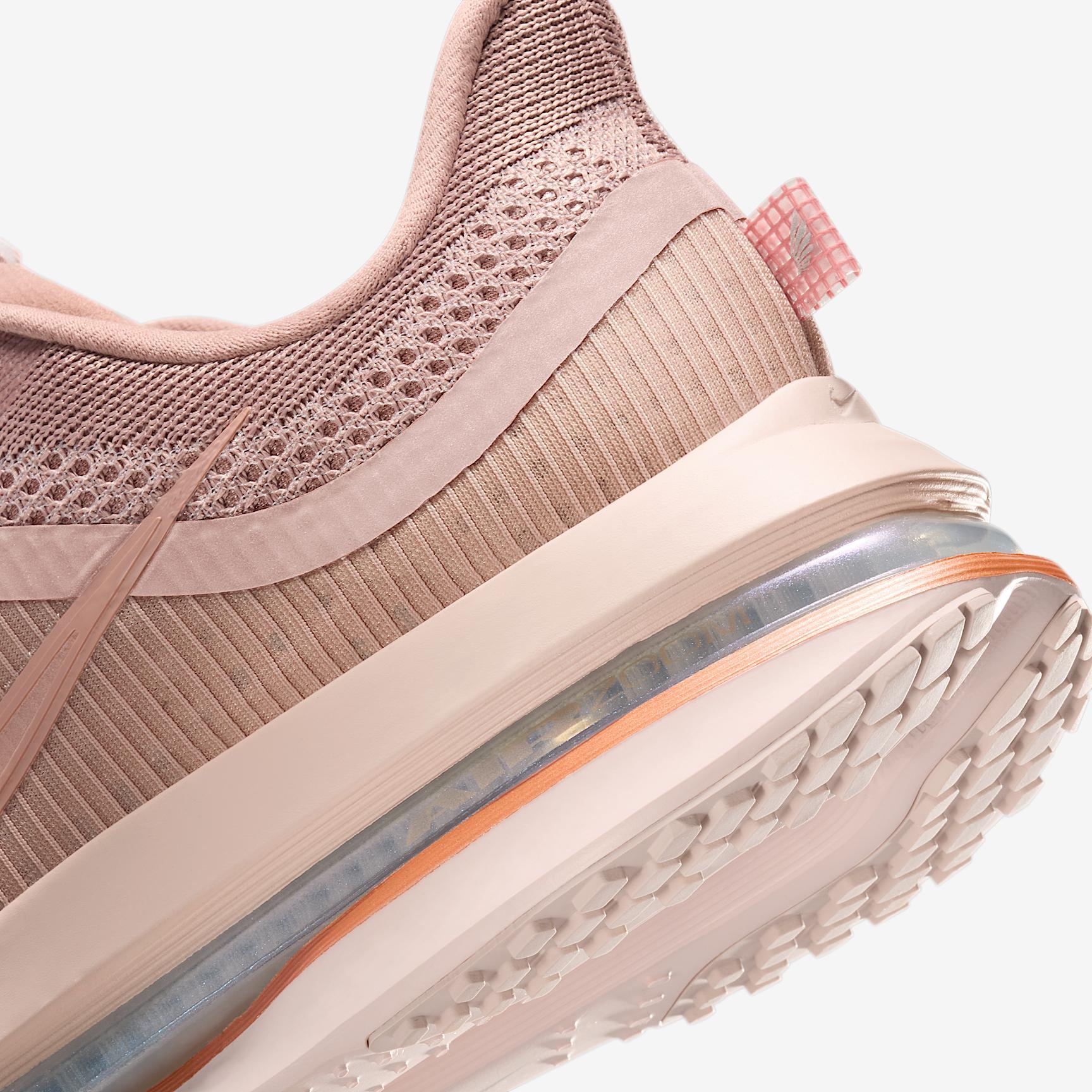 Nike Women's Pegasus Premium Road Running Shoes Product Image