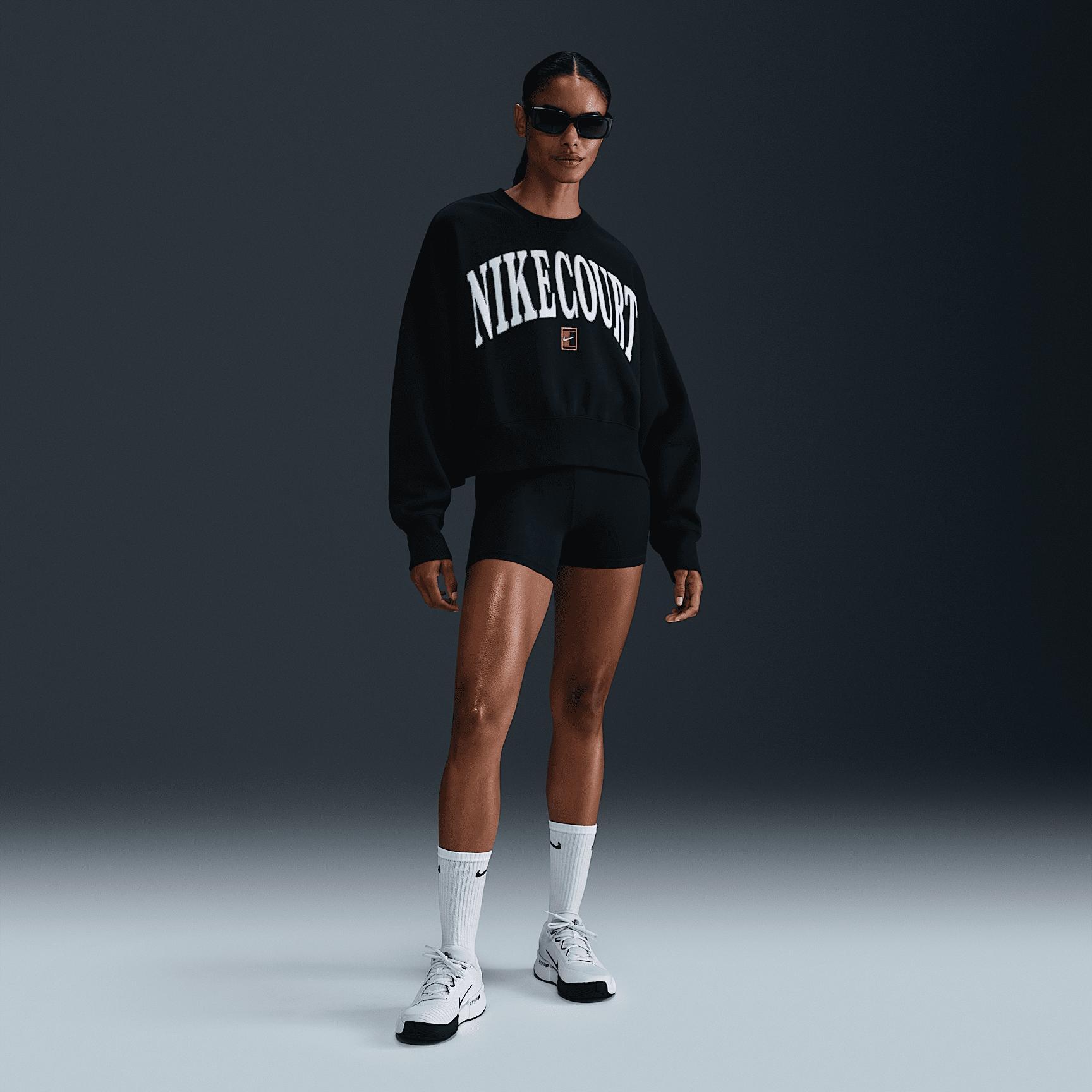 NikeCourt Phoenix Fleece Women's Over-Oversized Crew-Neck Tennis Sweatshirt Product Image