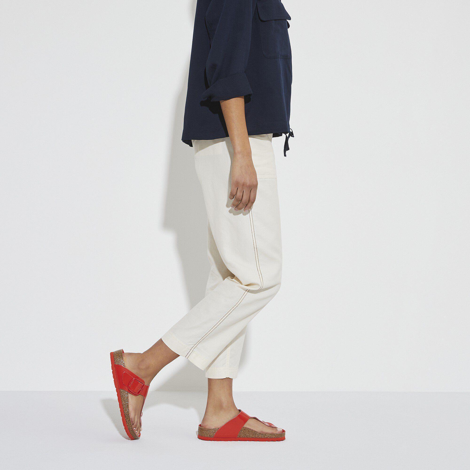 Gizeh Big Buckle Natural Leather Patent High Shine Tomato Product Image