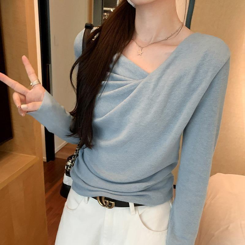 Long-Sleeve Asymmetrical Neck Plain Ruched Slim Fit Knit Top Product Image