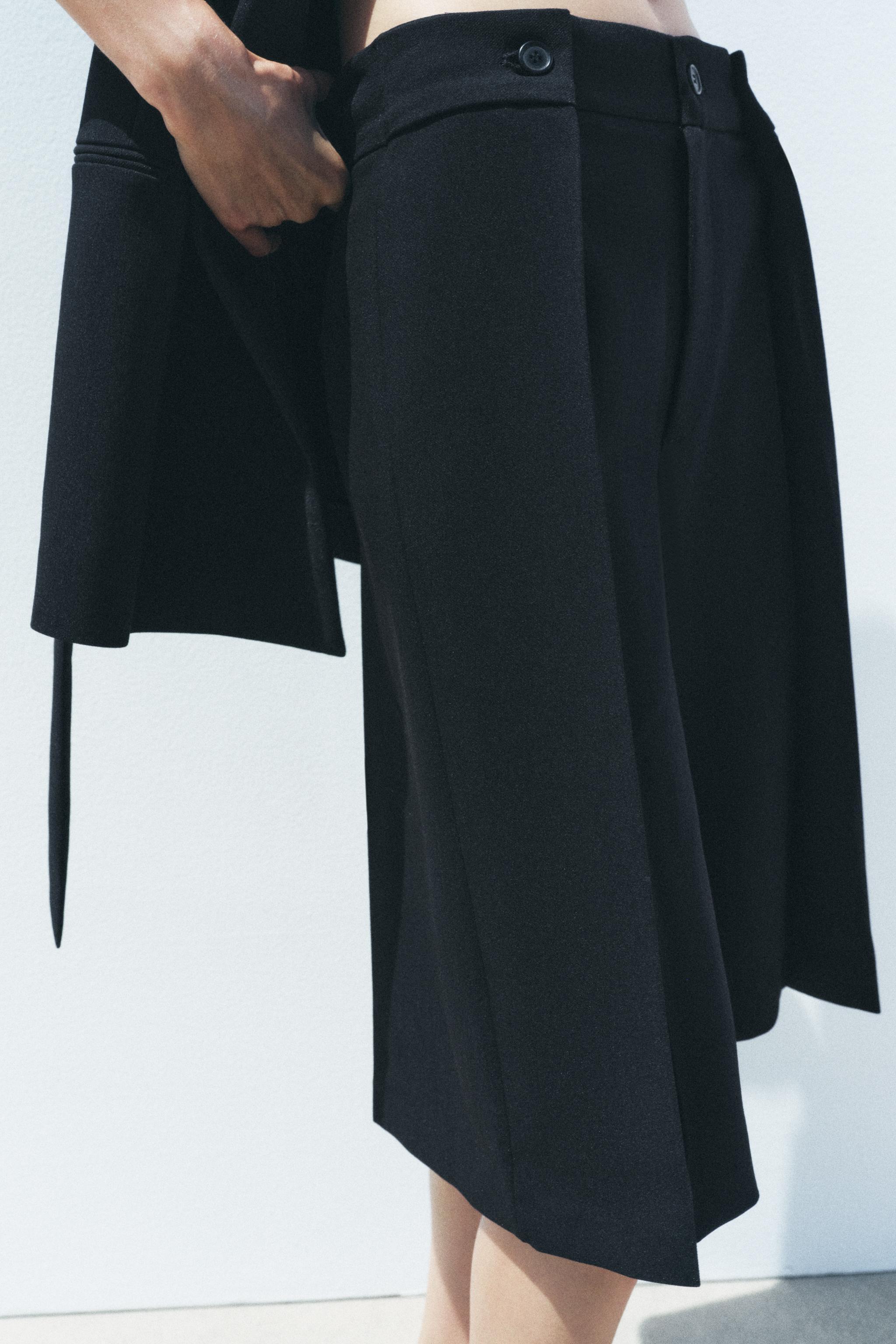 ZW COLLECTION LONG SHORTS Product Image