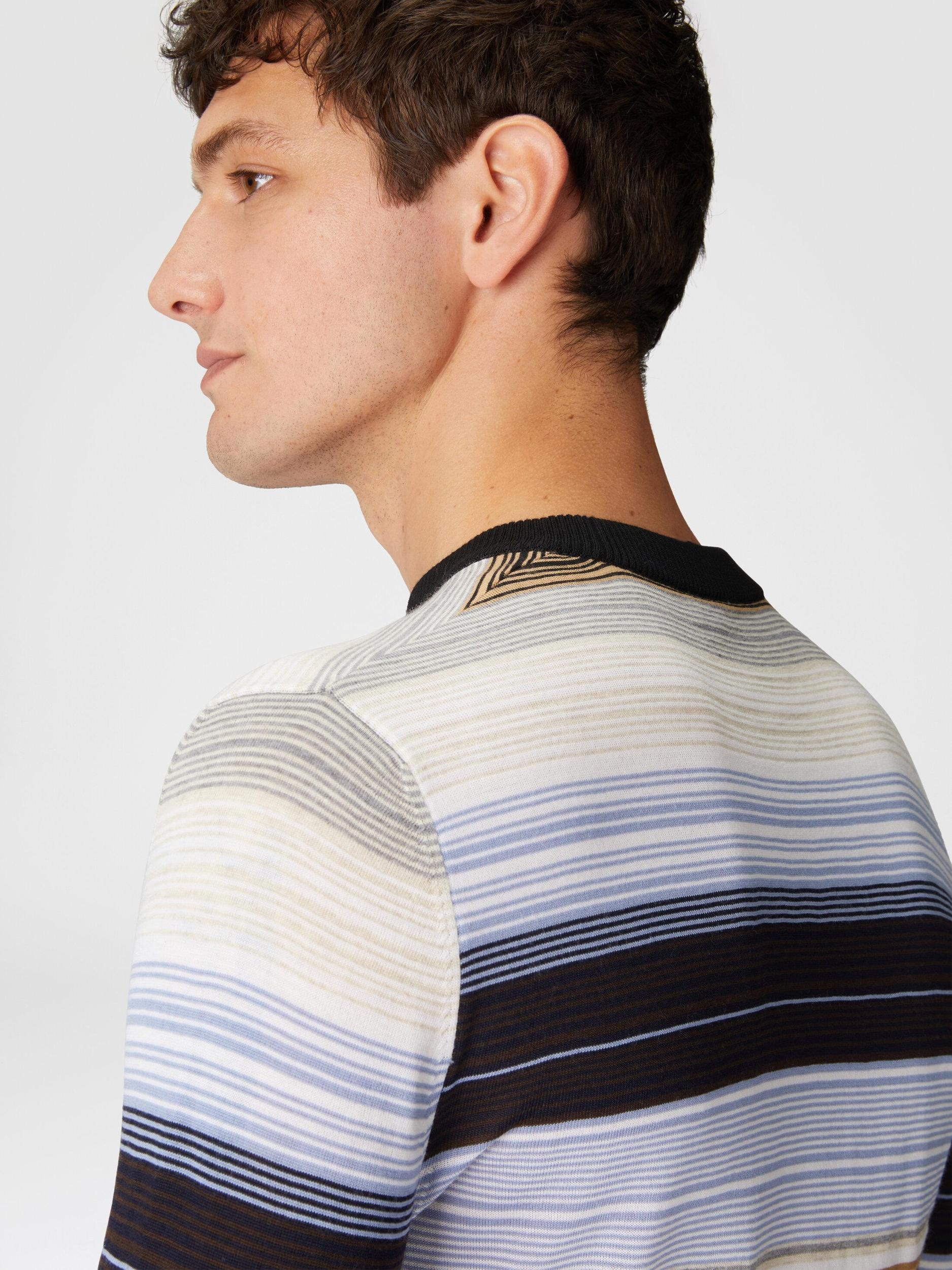 Wool turtleneck sweater Product Image