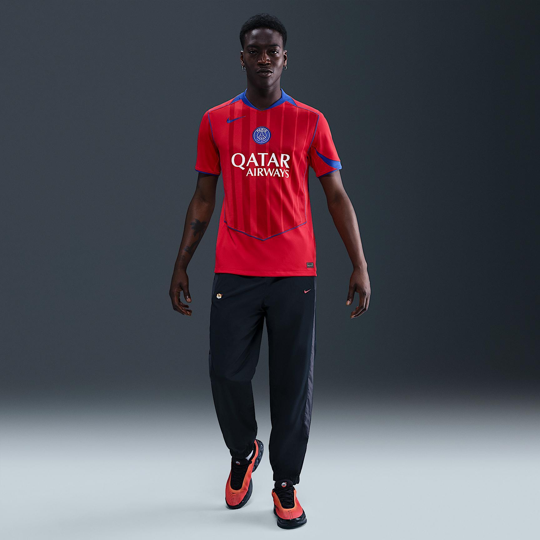 Paris Saint-Germain 2025/26 Stadium Third Men's Nike Dri-FIT Total 90 Soccer Replica Jersey Product Image