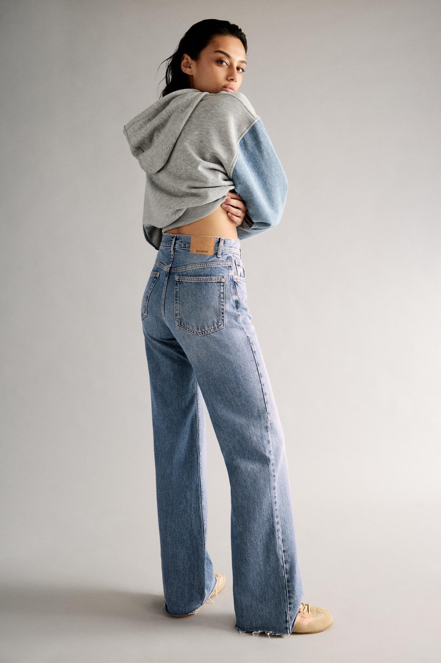 Straight-leg high-waist jeans Product Image