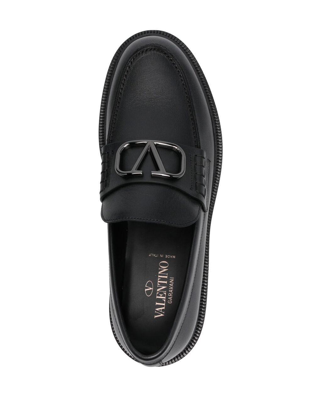VLogo Signature leather loafers  Product Image