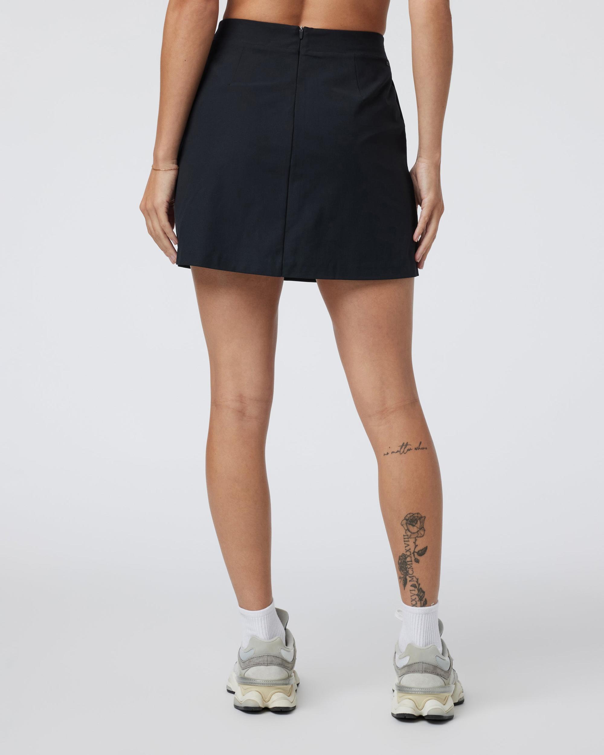 Women's Meta Skirt Product Image