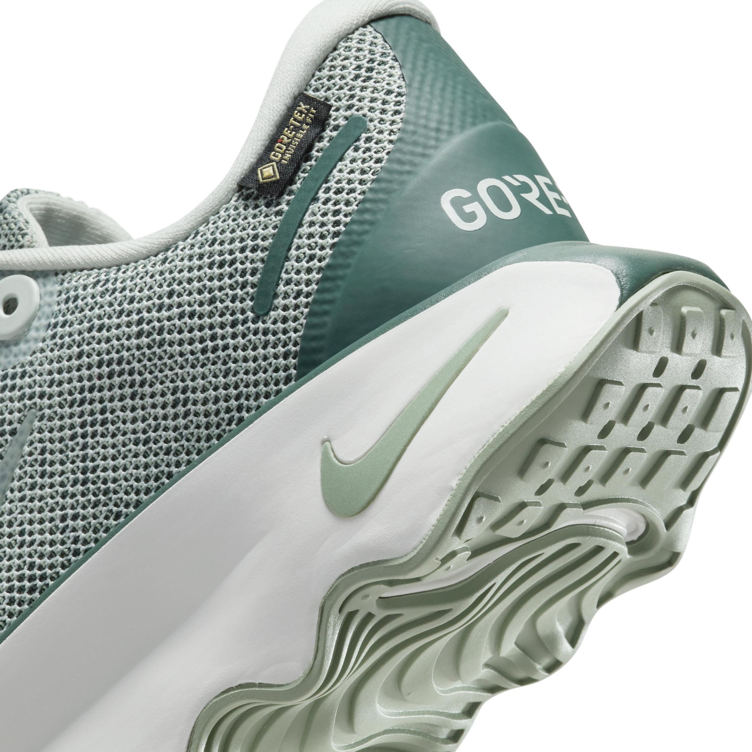 Nike Women's Motiva GORE-TEX Waterproof Walking Shoes Product Image