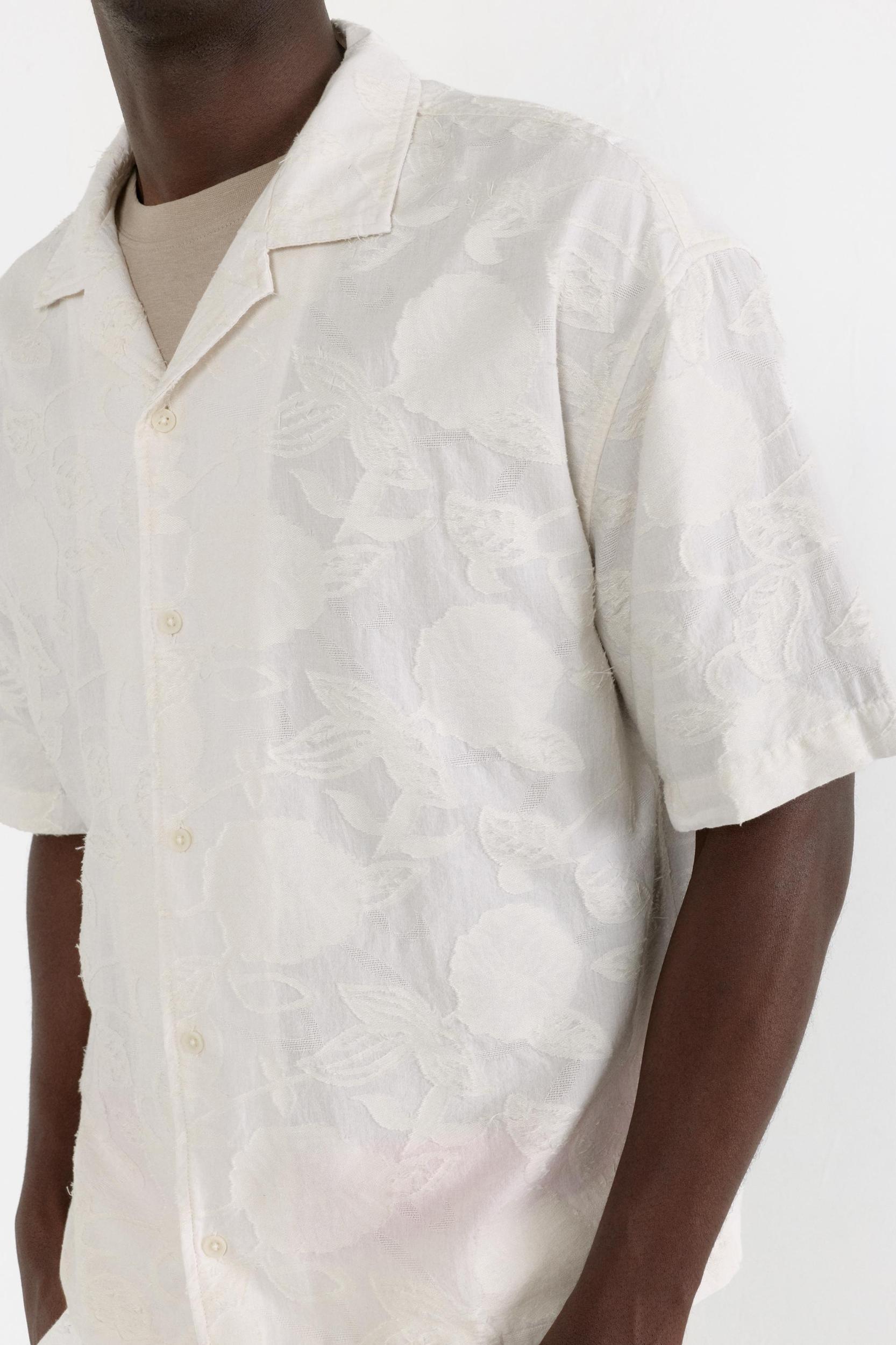 Floral jacquard shirt Product Image