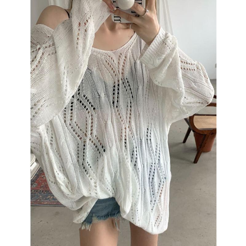 Long-Sleeve V-Neck Plain Perforated Open Back Knit Top Product Image