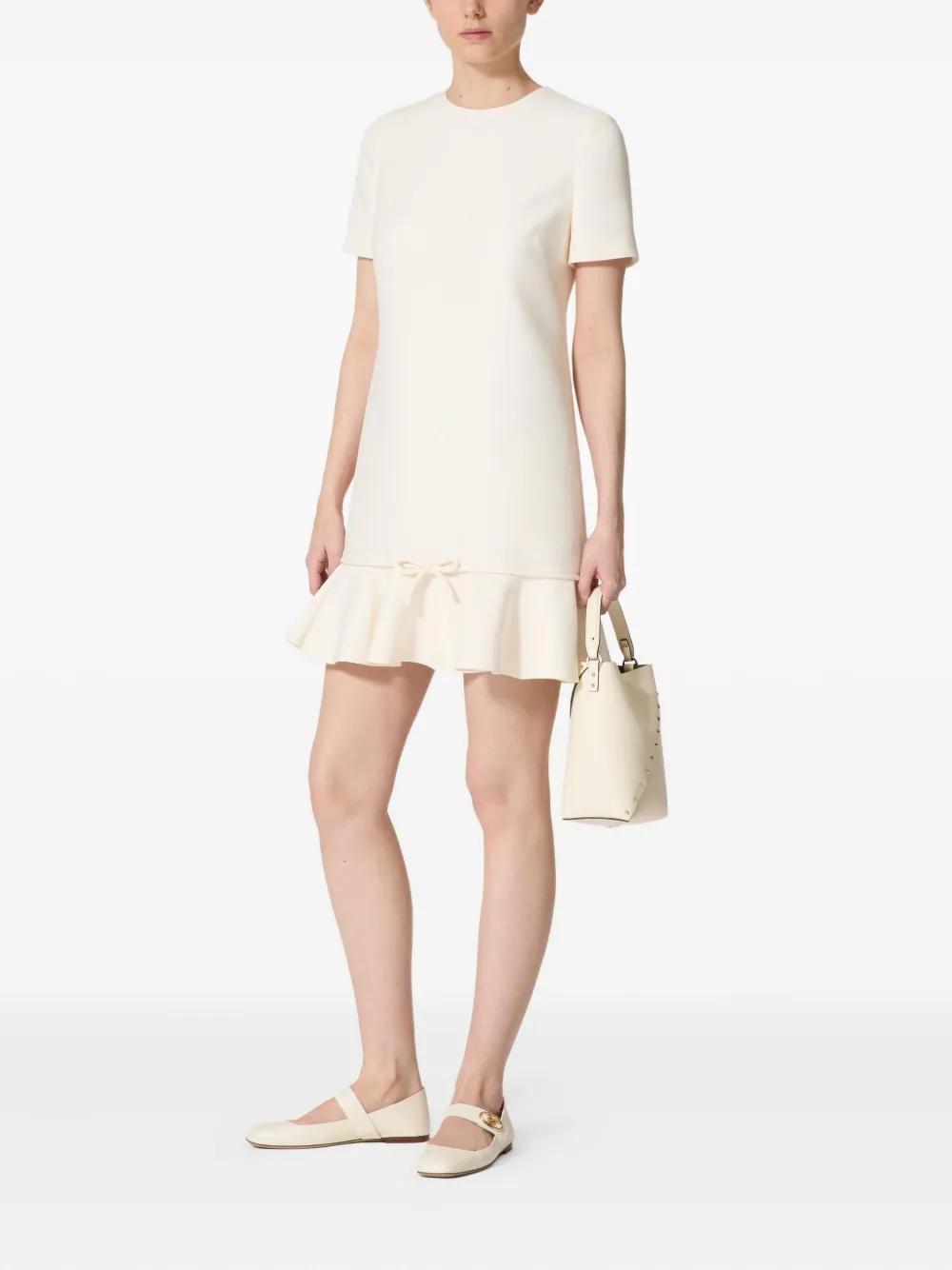 Rockstud Wispy leather bucket bag Product Image