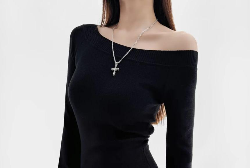 Long-Sleeve Boatneck Plain Knit Top Product Image