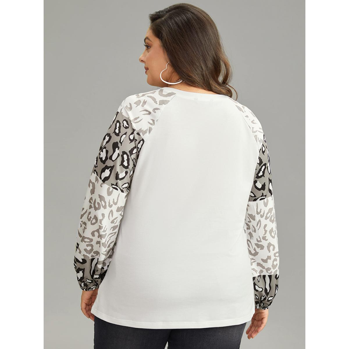Plus Size Leopard Patchwork Contrast Lantern Sleeve Sweatshirt White Women Casual Elastic cuffs Leopard Round Neck Dailywear T-shirts BloomChic 22-24/3X Product Image