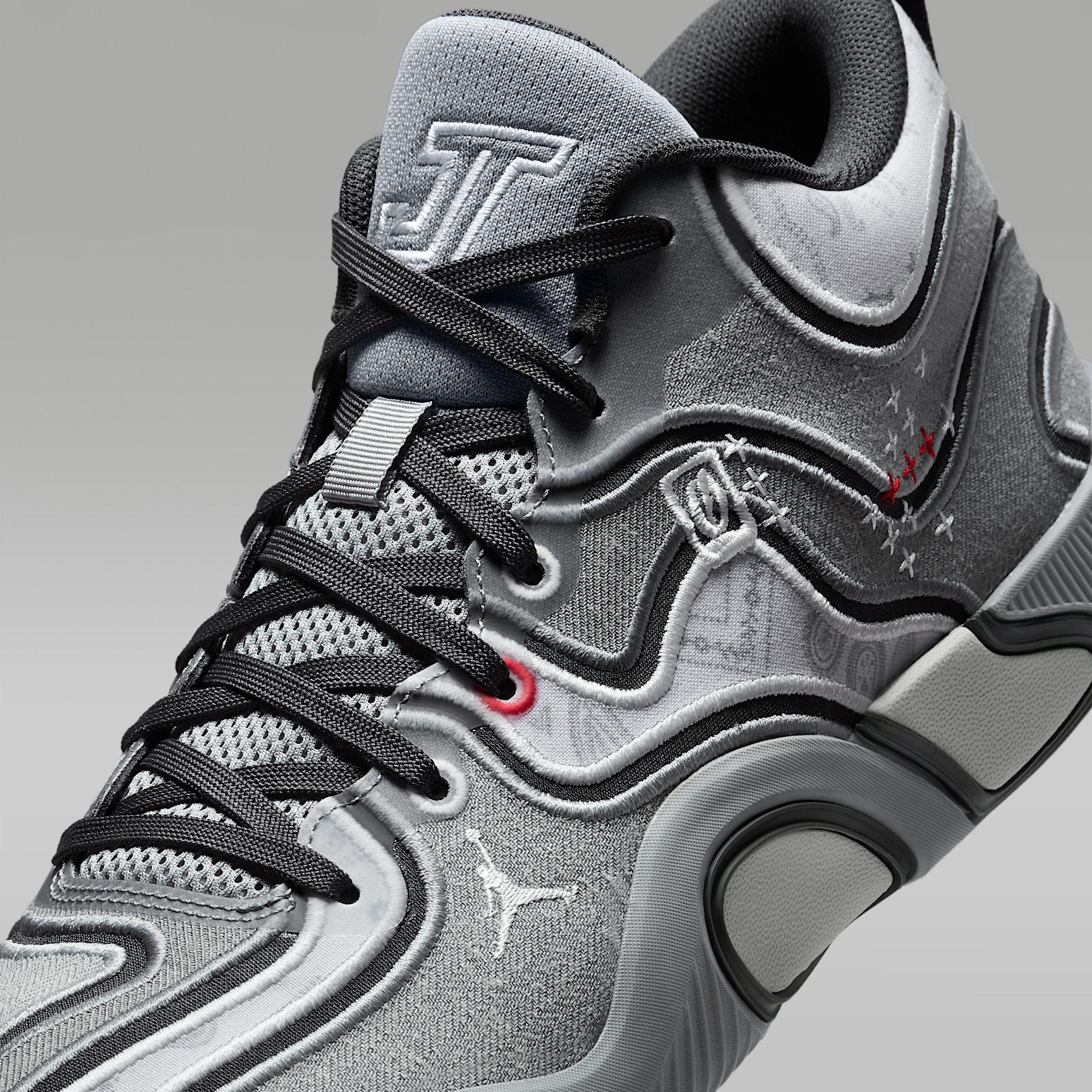 Nike Men's Tatum 3 Basketball Shoes Product Image