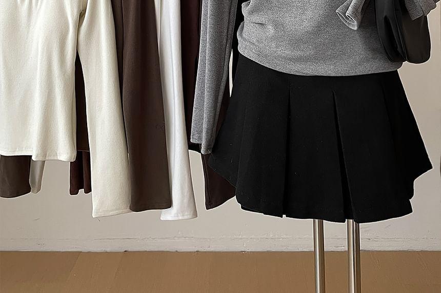 Long Sleeve Square Neck Plain Padded Tee Product Image