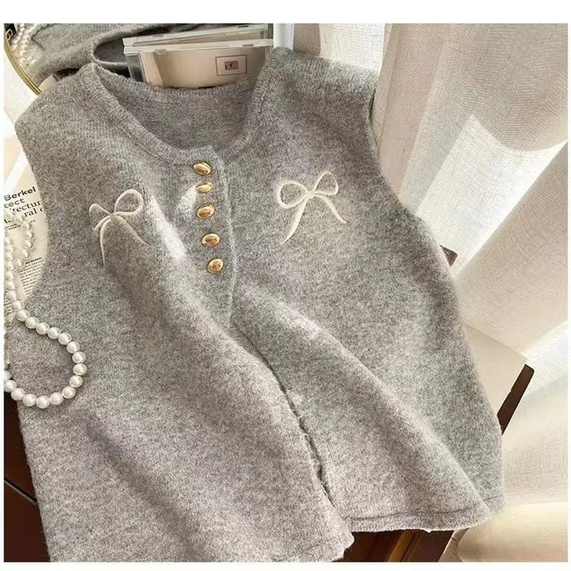 Crew Neck Bow Embroidered Button-Up Slit Sweater Vest Product Image