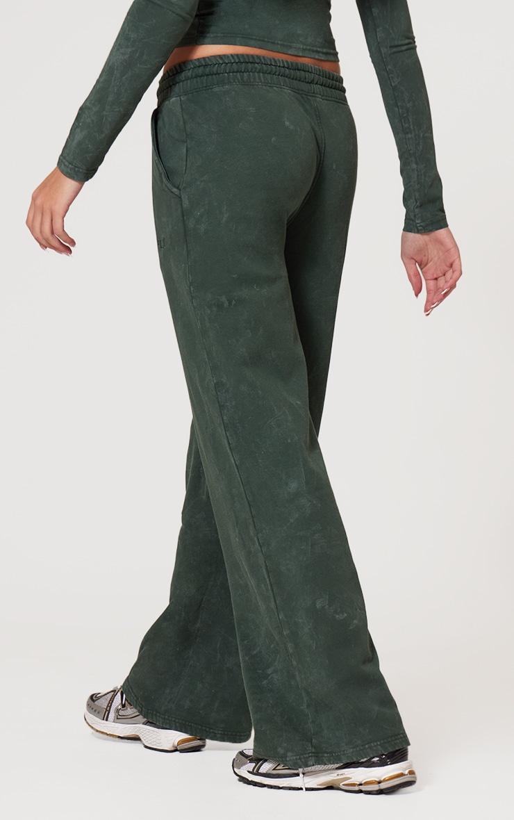 PRETTYLITTLETHING Forest Green Washed Low Rise Oversized Wide Leg Sweatpants Product Image