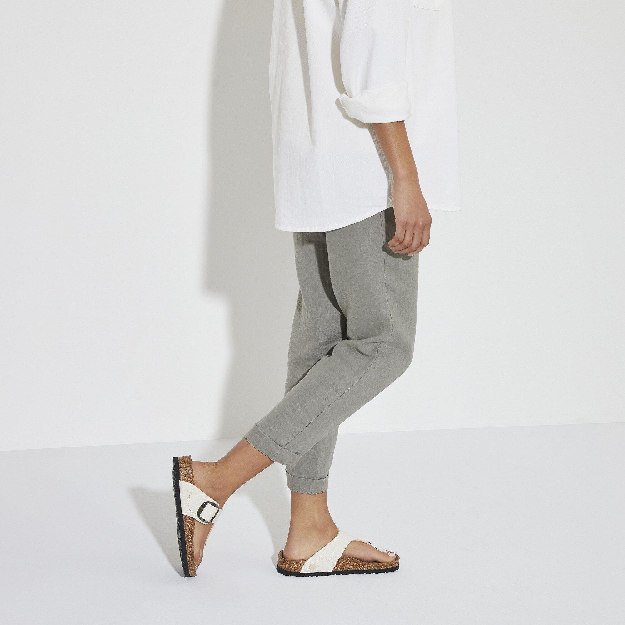Gizeh Vegan Big Buckle Textile Product Image