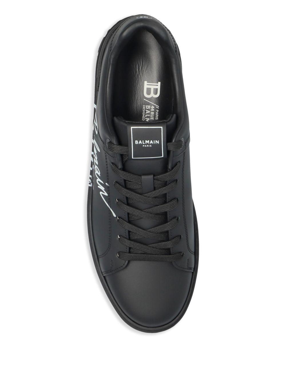 leather sneakers Product Image