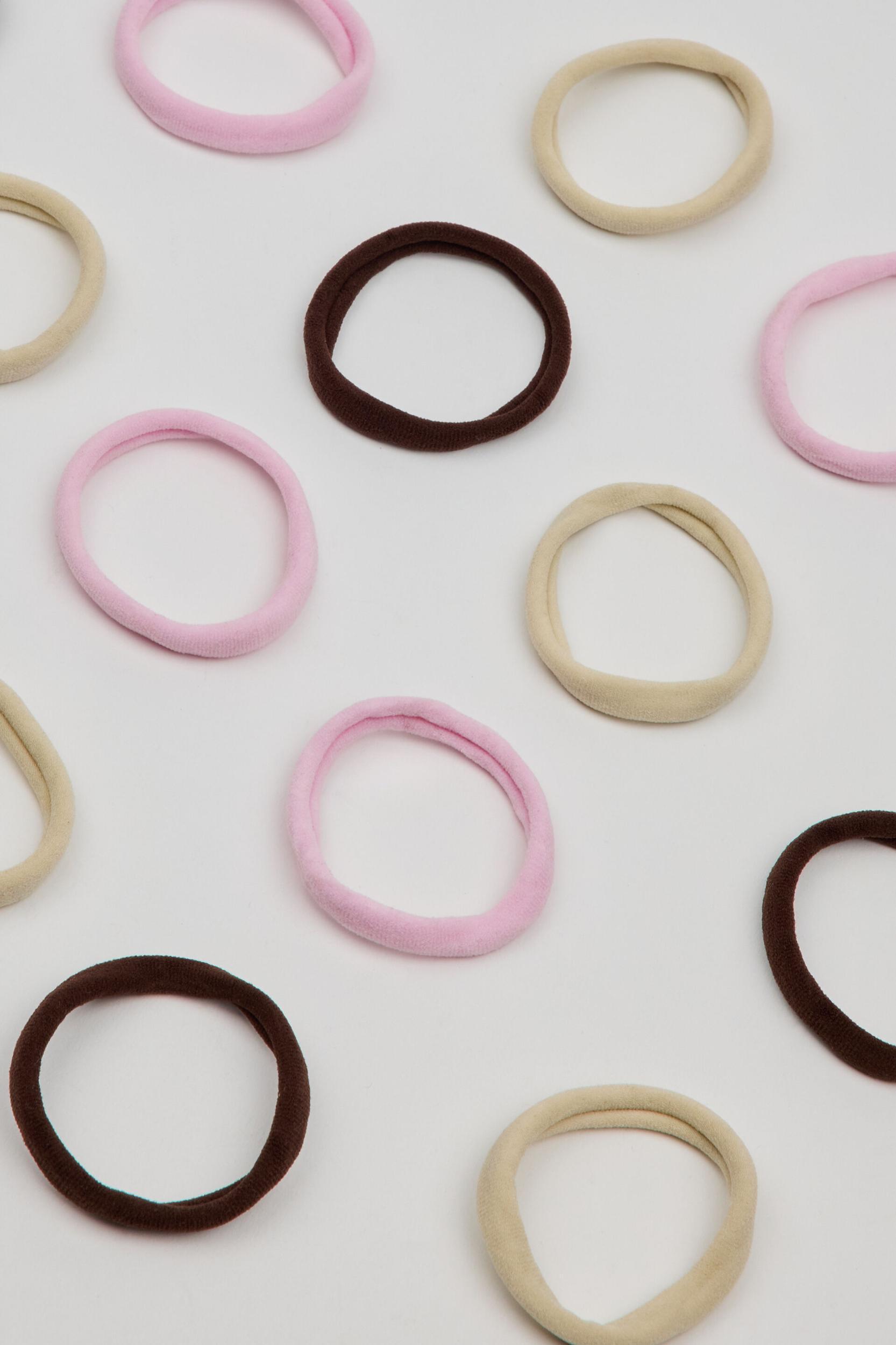 Pack of 18 Seamless Hair Elastics Product Image