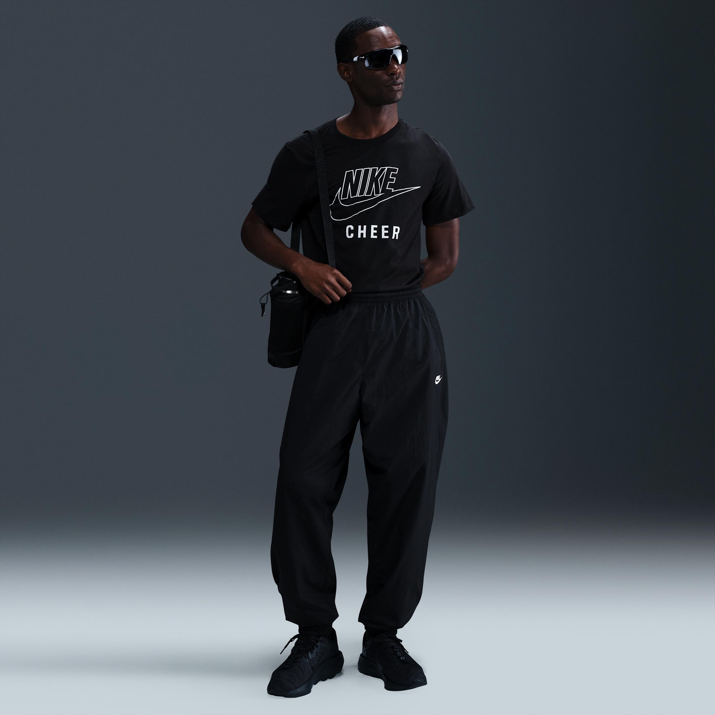 Nike Men's Swoosh Cheer T-Shirt Product Image