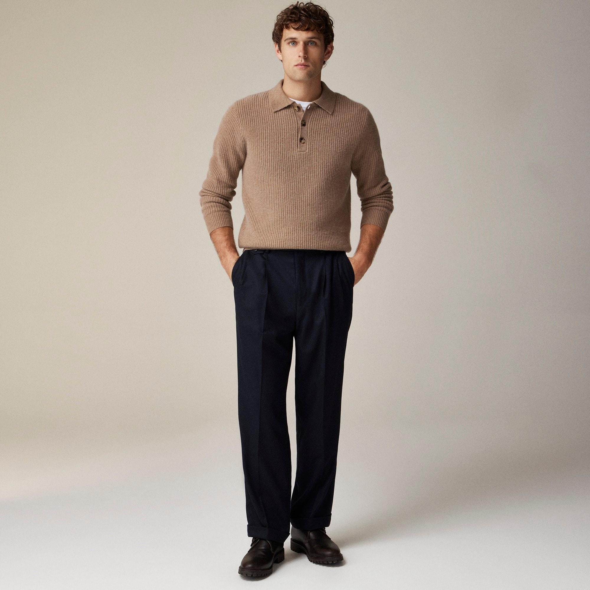 Relaxed-fit single-pleat trouser in Italian wool flannel Product Image