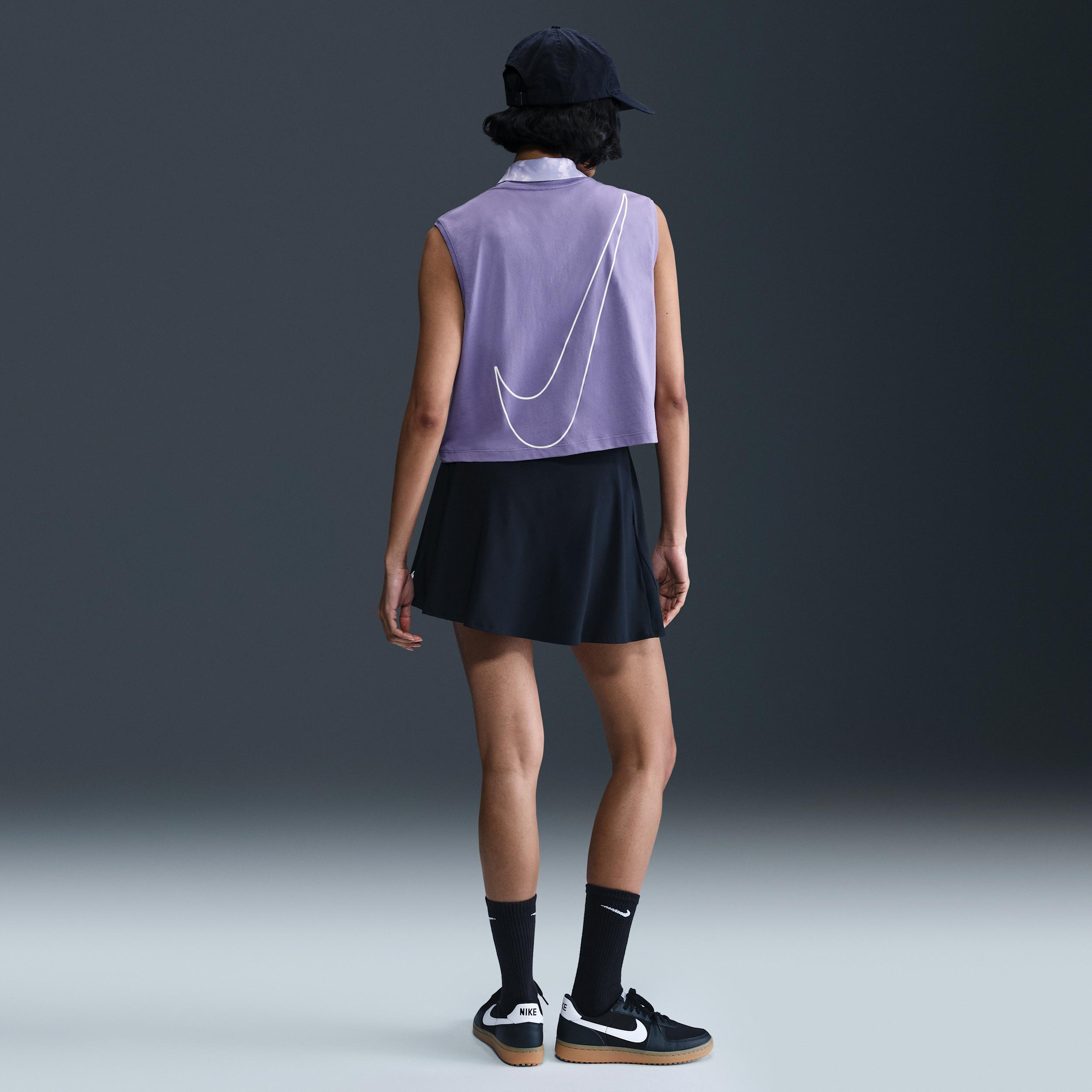 Nike Sportswear Club Women's Sleeveless Cropped Graphic T-Shirt Product Image