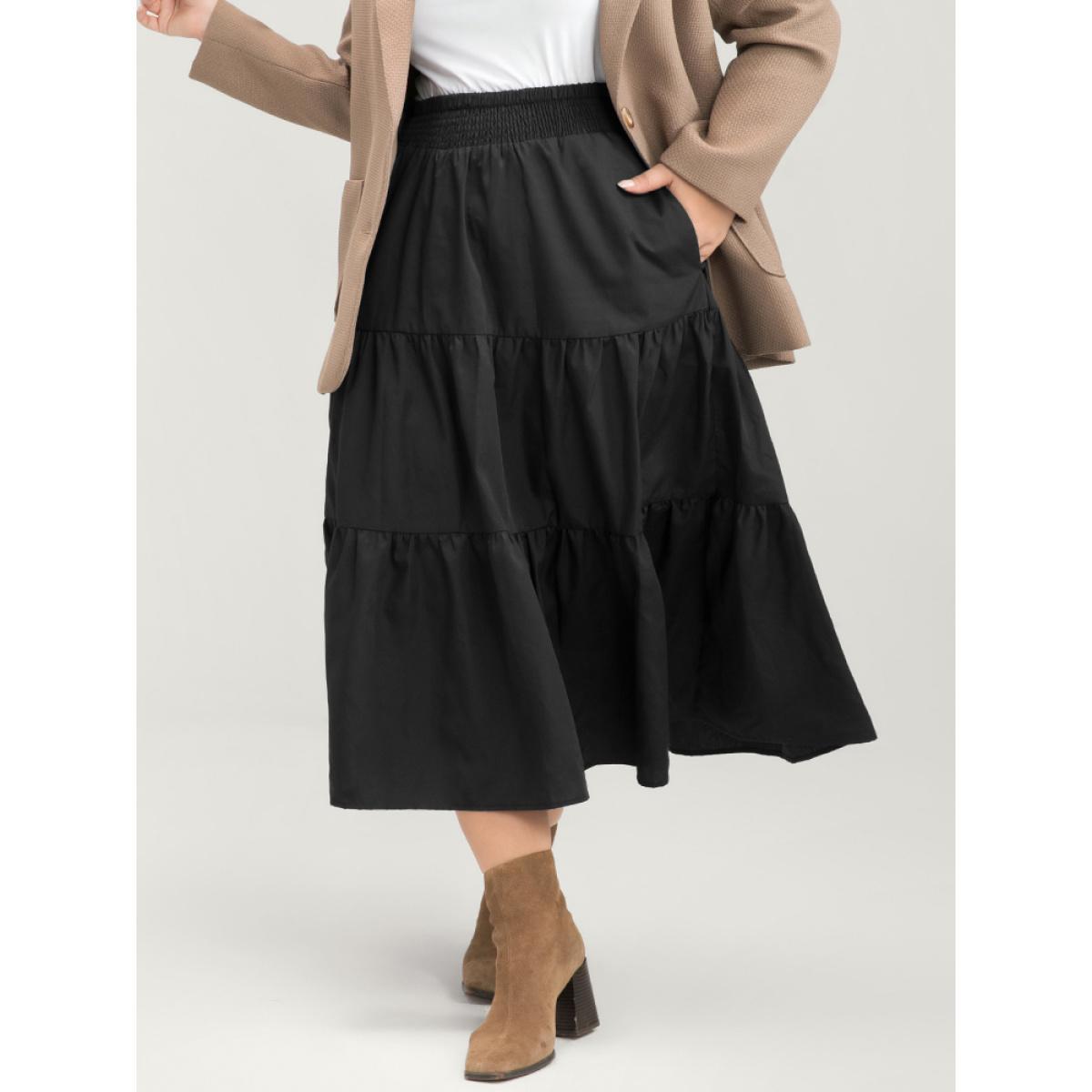 Plus Size Solid Shirred Waist Pocket Ruffle Hem Skirt Women Black Casual Shirred No stretch Pocket Dailywear Skirts BloomChic 26/4X Product Image
