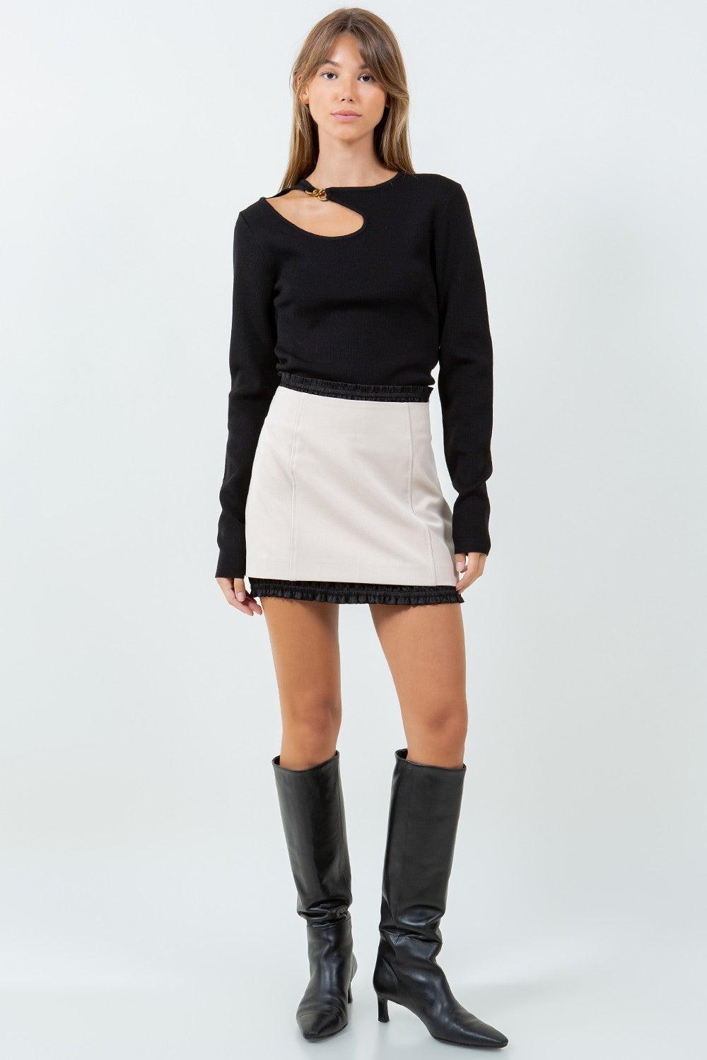 Chain Closure Knit Sweater Product Image