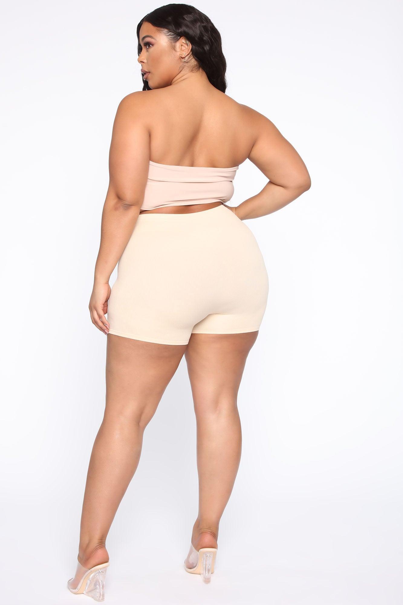 Uncomplicated Seamless Shorts - Nude Product Image