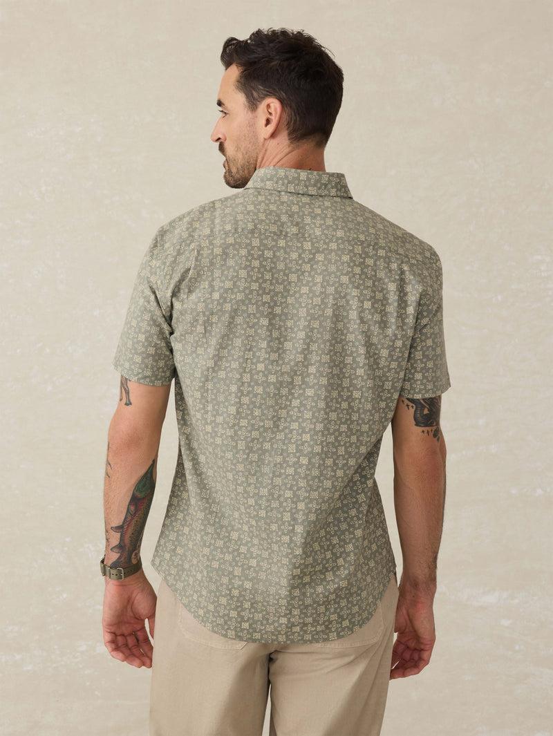 Short-Sleeve Breeze Shirt - Sundried Sage Emblem Product Image