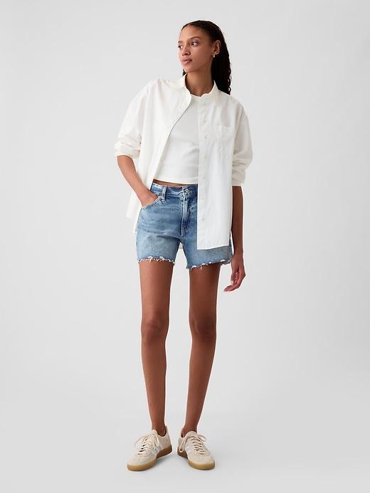 4" Low Rise Stride Denim Shorts Product Image