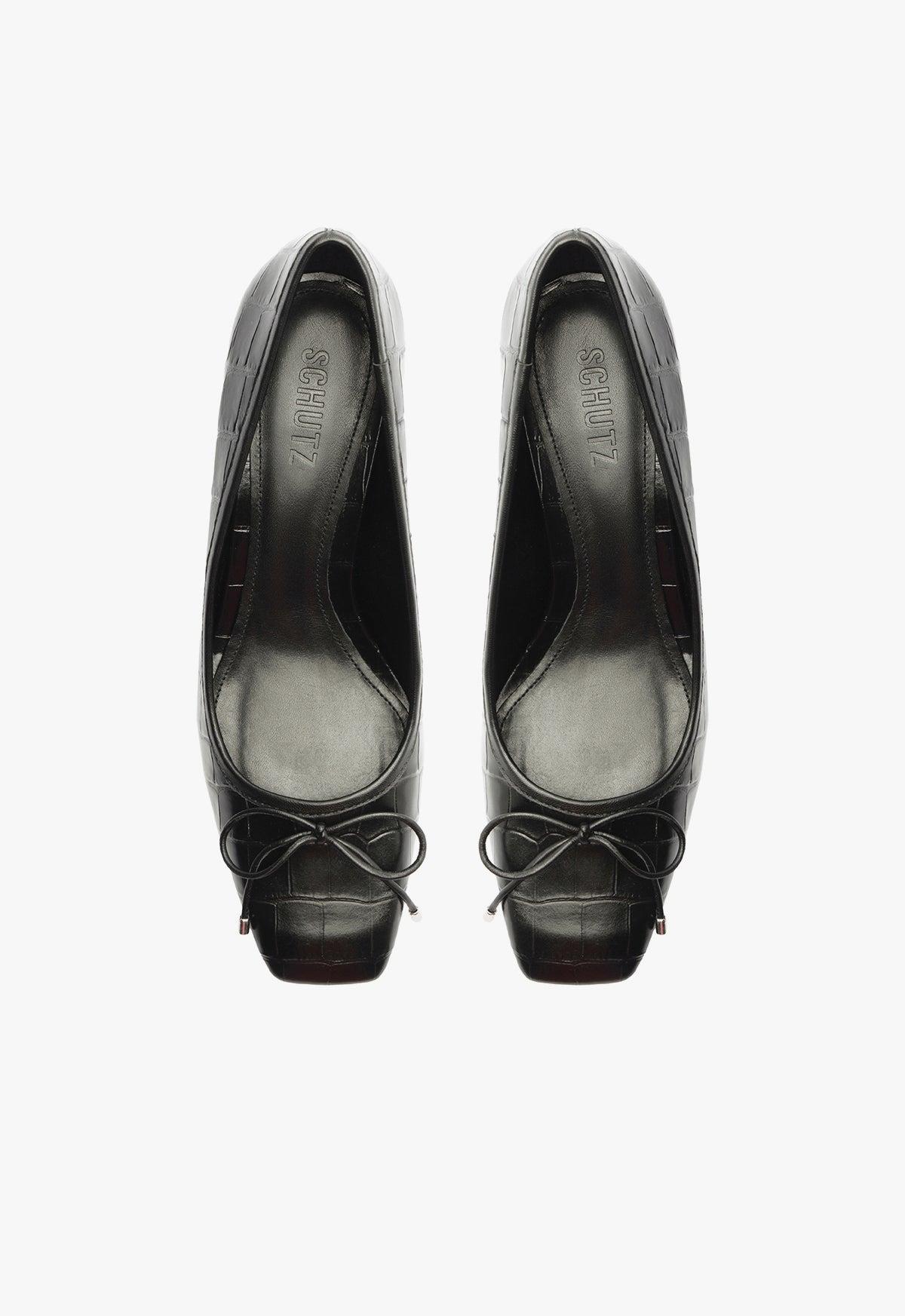 Arissa Pump Product Image