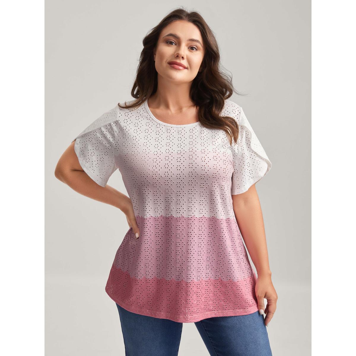 Plus Size Eyelet Trim Color Block Stretchy T-Shirt WhiteSmoke Women Petal edge Round Neck Everyday-Casual T-shirts BloomChic 14-16/1X Product Image