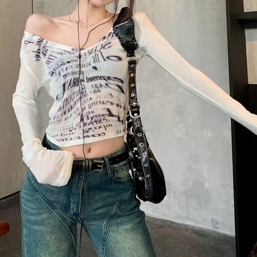 Long-Sleeve V-Neck Lettering Crop Slim Fit Tee Product Image