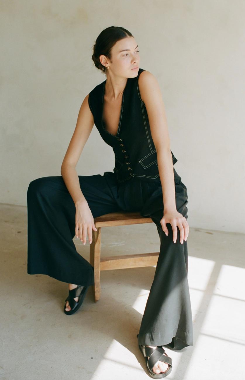 Woven Linen Vest Product Image