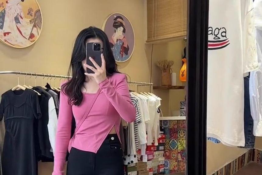 Long-Sleeve Square Neck Split Tee Product Image
